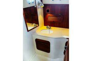 2012 Hinckley Picnic Boat MKIII thumbnail 18