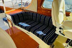 2012 Hinckley Picnic Boat MKIII thumbnail 37