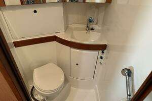 2008 Beneteau Oceanis 43 thumbnail 18