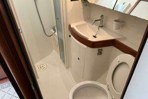 2008 Beneteau Oceanis 43 thumbnail 23