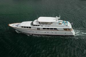 Yacht for sale DIRT POOR