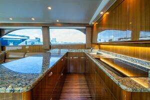 2006 Viking 52 Convertible thumbnail 7