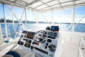 2007 Luhrs 36 Convertible thumbnail 5