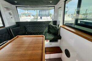 2018 Axopar 37 Sport Cabin R thumbnail 18