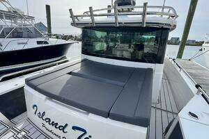 2018 Axopar 37 Sport Cabin R thumbnail 6