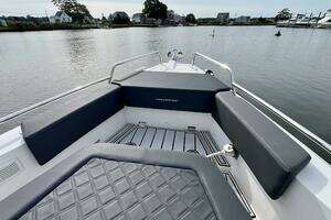2018 Axopar 37 Sport Cabin R thumbnail 7