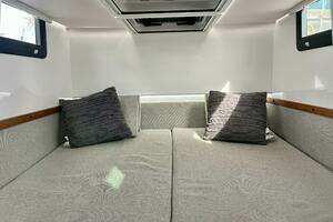 2018 Axopar 37 Sport Cabin R thumbnail 22