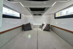 2018 Axopar 37 Sport Cabin R thumbnail 23