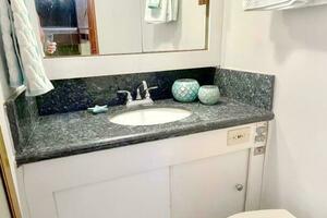 AQUA MA AM 38ft Ocean Yacht For Sale