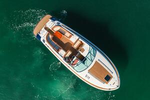 Dream Chaser 36ft Chris Craft Yacht For Sale