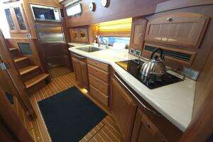 2017 Sabre 48 Flybridge thumbnail 51
