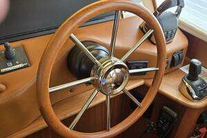 2017 Sabre 48 Flybridge thumbnail 38