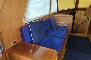 2017 Sabre 48 Flybridge thumbnail 26