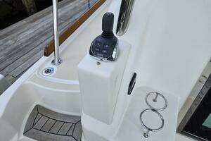 2017 Sabre 48 Flybridge thumbnail 23