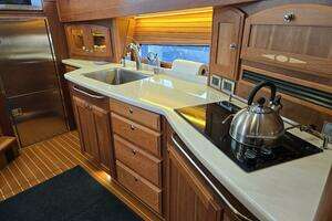 2017 Sabre 48 Flybridge thumbnail 52