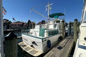 Altamira 38ft Marine Trader Yacht For Sale