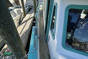 Altamira 38ft Marine Trader Yacht For Sale