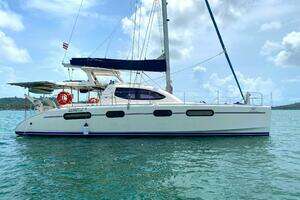 Lanna 2010 Leopard 46 Yacht For Sale in Phuket 
