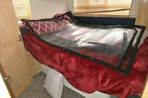 1998 Carver 355 Aft Cabin thumbnail 12