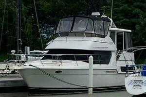 35ft Carver Yacht For Sale