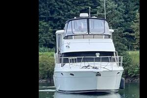 35ft Carver Yacht For Sale