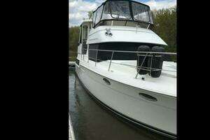 1998 Carver 355 Aft Cabin thumbnail 5