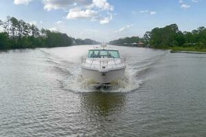 2005 3600 Tiara _Forever Friday_ Exterior (2)