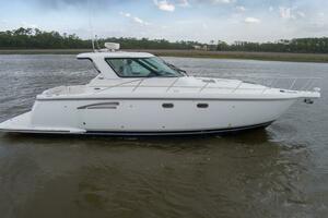 2005 3600 Tiara _Forever Friday_ Starboard Profile