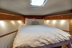 2005 3600 Tiara _Forever Friday_ Master Stateroom (2)