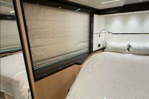 2017 Sunseeker 68 Predator thumbnail 20