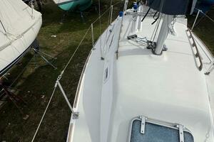 MI GOOD LUCK 27ft Pearson Yacht For Sale