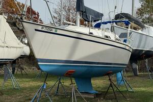 MI GOOD LUCK 27ft Pearson Yacht For Sale