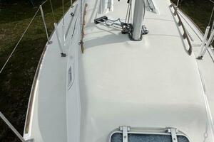 MI GOOD LUCK 27ft Pearson Yacht For Sale