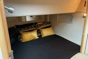 2004 Sea Ray 42 Sedan Bridge thumbnail 17