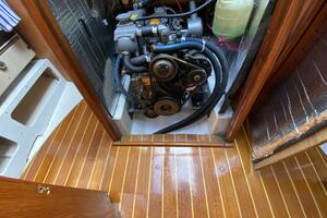 Aqualibrium 34ft Hunter Yacht For Sale