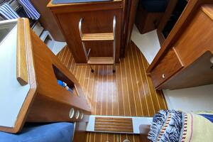 Aqualibrium 34ft Hunter Yacht For Sale
