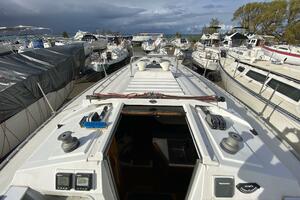 Aqualibrium 34ft Hunter Yacht For Sale