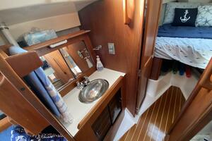 Aqualibrium 34ft Hunter Yacht For Sale