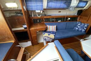 Aqualibrium 34ft Hunter Yacht For Sale
