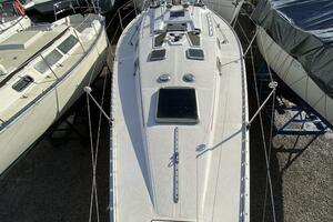 Aqualibrium 34ft Hunter Yacht For Sale