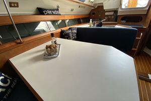 Aqualibrium 34ft Hunter Yacht For Sale