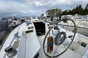 Aqualibrium 34ft Hunter Yacht For Sale