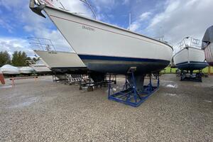 Aqualibrium 34ft Hunter Yacht For Sale