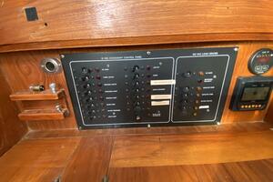 Aqualibrium 34ft Hunter Yacht For Sale