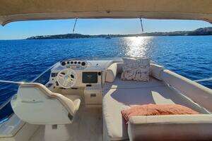  2007 Azimut  Yacht For Sale in Cannes 