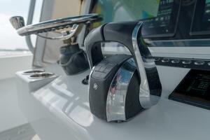 Freeman 42 42LR Double Tap- Helm