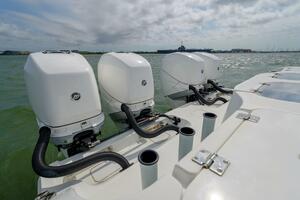 Freeman 42 42LR Double Tap- Engines