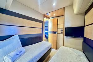 54FT (16.69M) AZIMUT