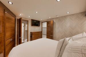 Viking 80 Baileys Ark - Interior Guest Stateroom, Port