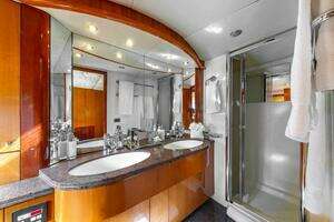 2003 Sunseeker 82 Yacht thumbnail 14